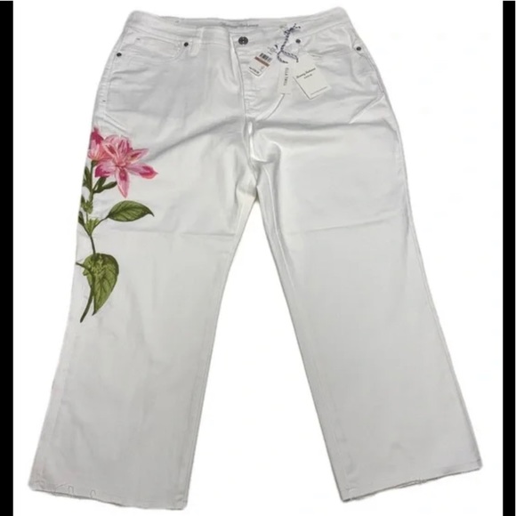 NWT💥Tommy Bahama Ella Twill Embroidered Floret Crop Slim Boyfriend Jeans… - Picture 5 of 10